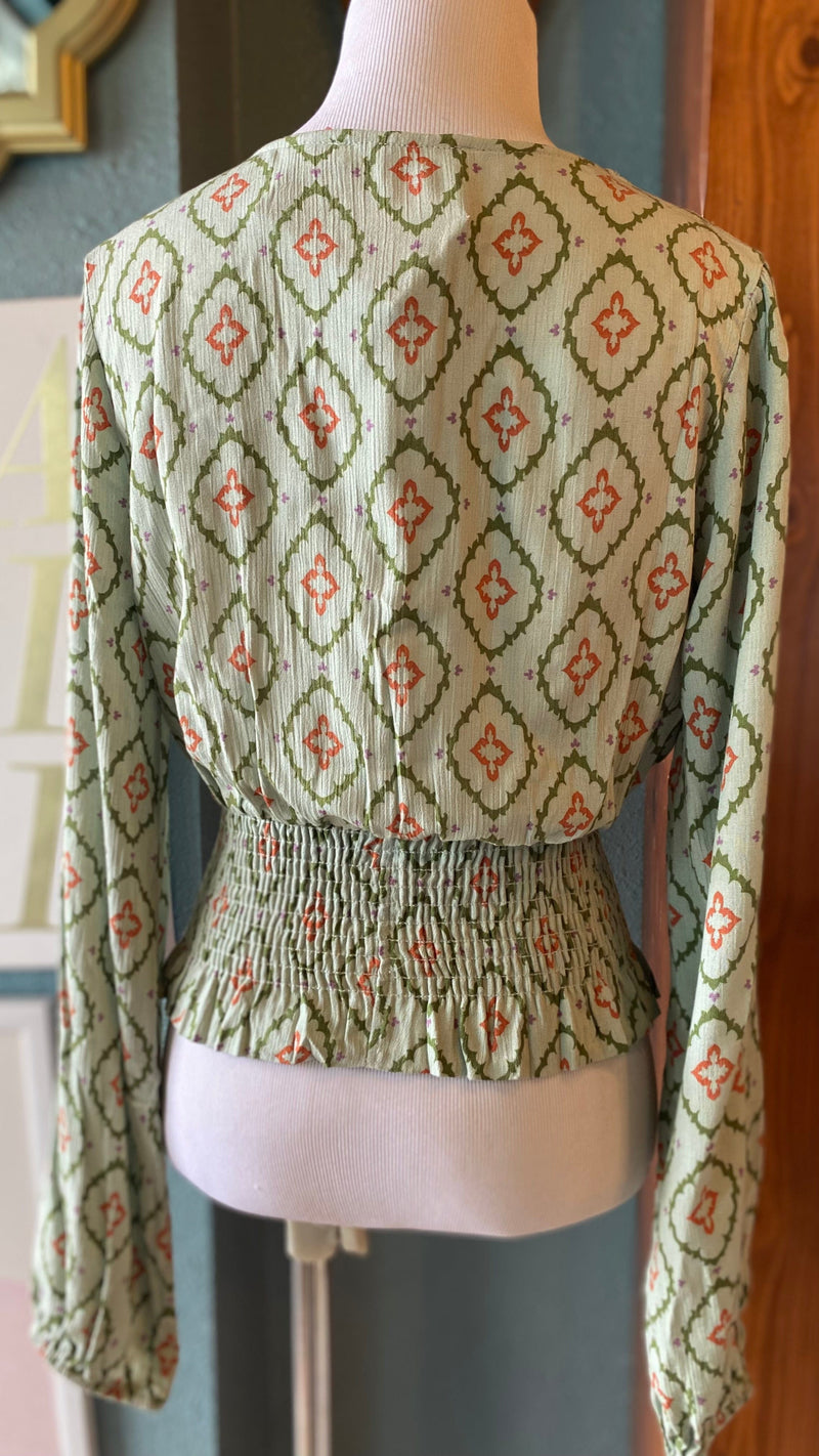 Ces Femme Green Geometric Scrunched Blouse