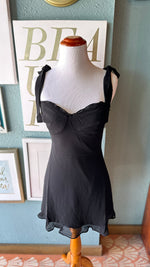 Le Lis Black Sweetheart Dress