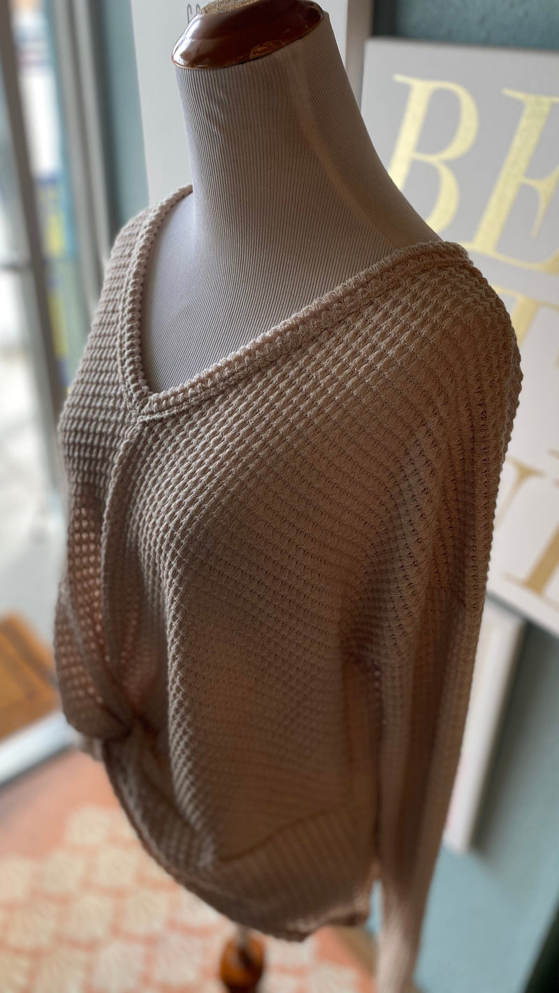 GILLI Crème Knot Front Sweater